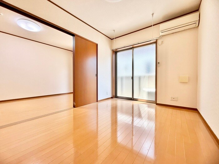 物件内観写真7　(居室)