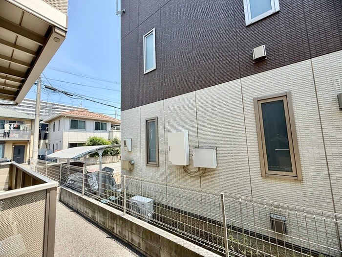 物件内観写真17　(室内からの展望)