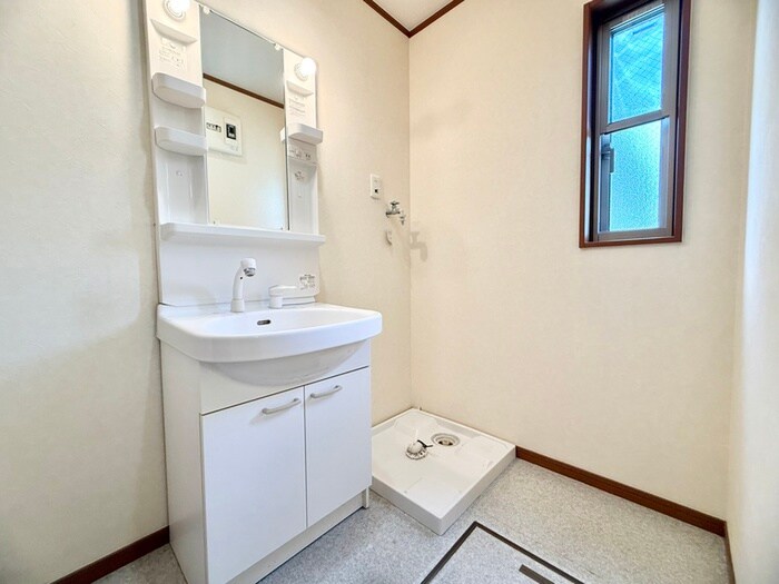 物件内観写真21　(洗濯機置場)