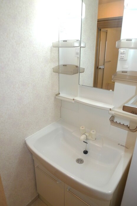 物件内観写真8　(洗面)