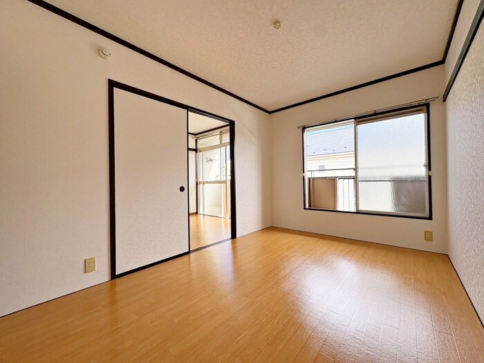 物件内観写真8　(居室)