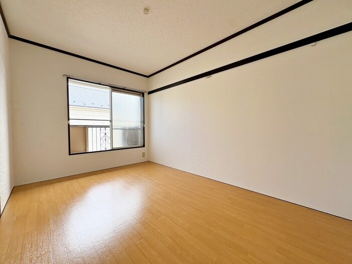 物件内観写真10　(居室)