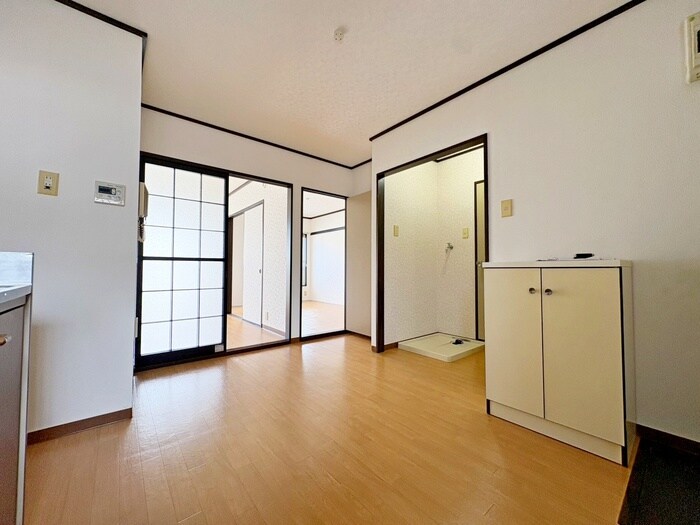 物件内観写真11　(居室)