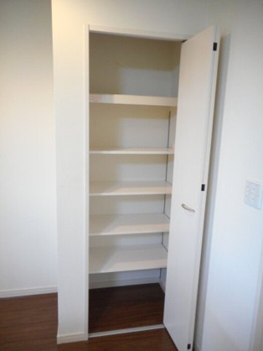 物件内観写真8　(収納)