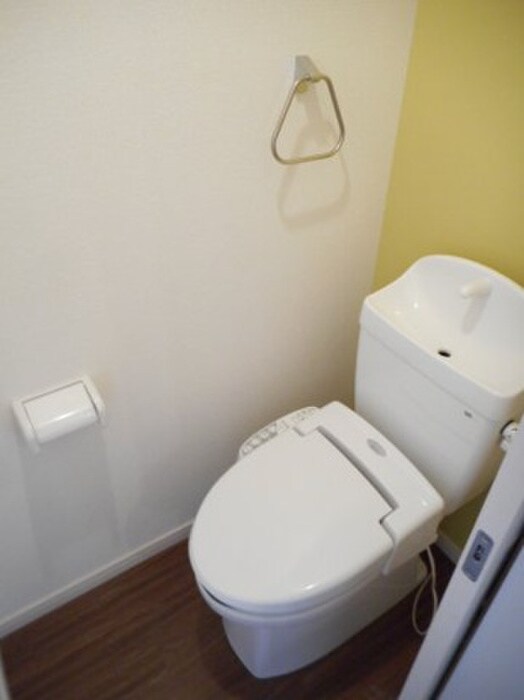 物件内観写真12　(トイレ)