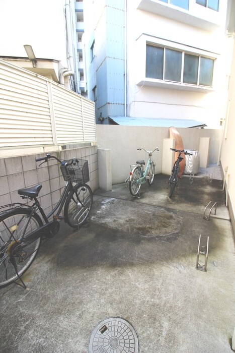 物件外観写真6　(駐輪場)