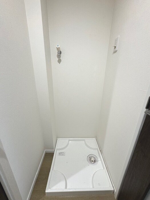 物件内観写真15　(洗濯機置場)