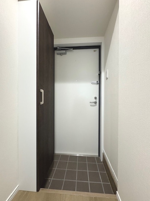 物件内観写真17　(玄関)