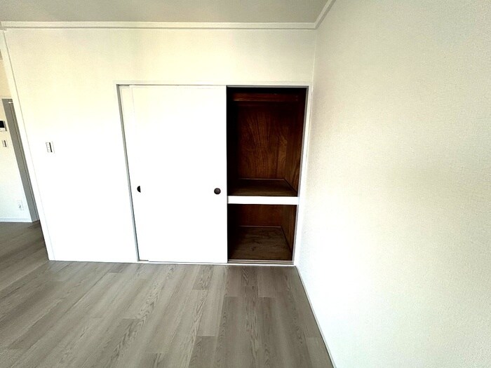 物件内観写真6　(収納)