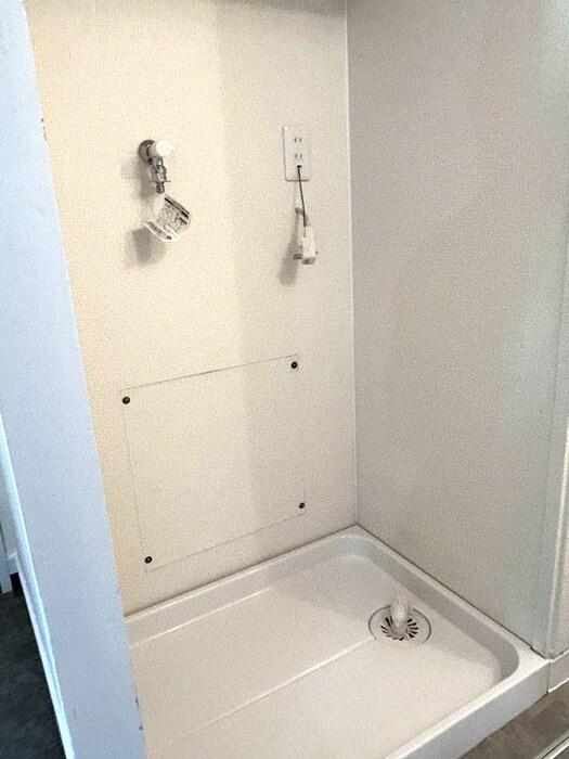物件内観写真9　(洗濯機置場)