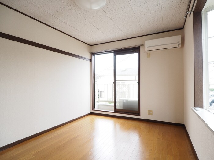 物件内観写真7　(居室)