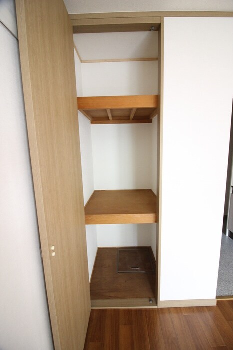 物件内観写真13　(収納)