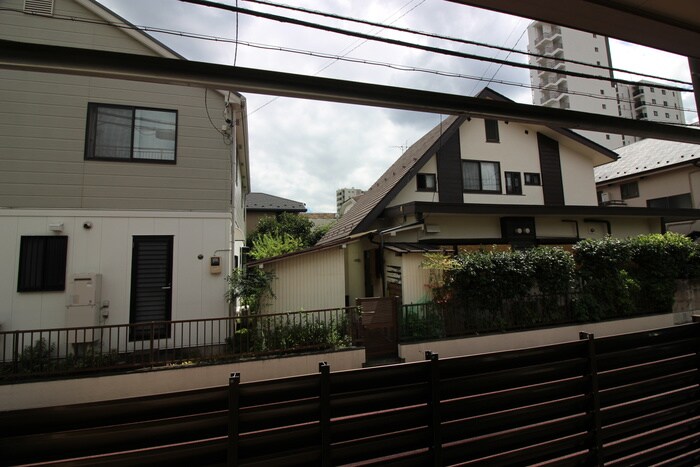 物件内観写真16　(室内からの展望)