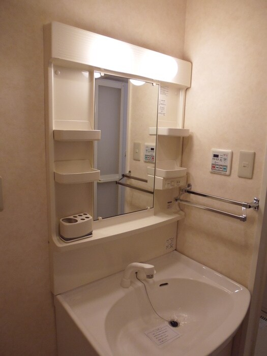 物件内観写真11　(洗面)