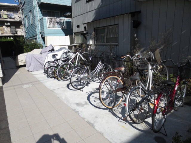 物件外観写真3　(駐輪場)