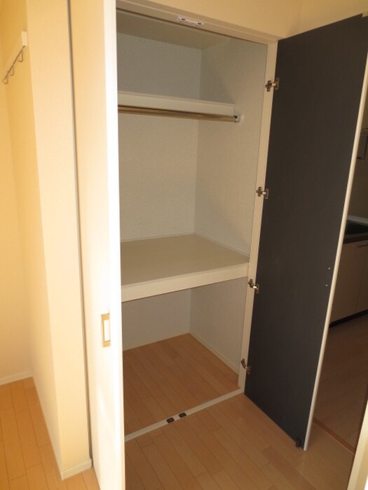物件内観写真12　(収納)