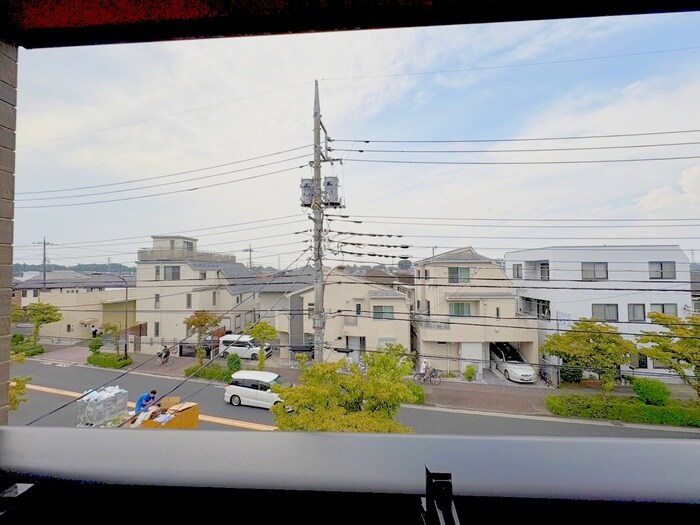 物件内観写真15　(室内からの展望)