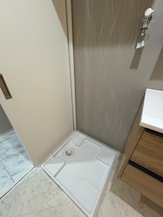 物件内観写真18　(洗濯機置場)