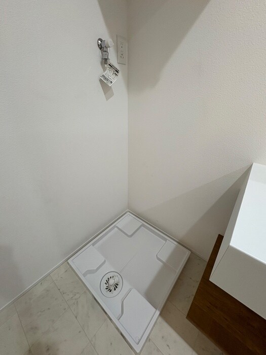 物件内観写真18　(洗濯機置場)