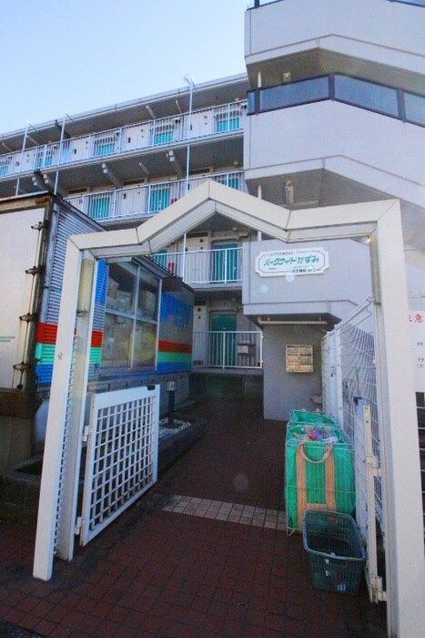 物件外観写真4　(エントランス部分)