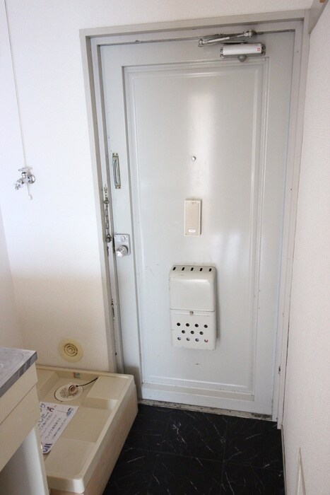 物件内観写真14　(玄関)