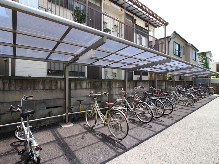 物件外観写真6　(駐輪場)