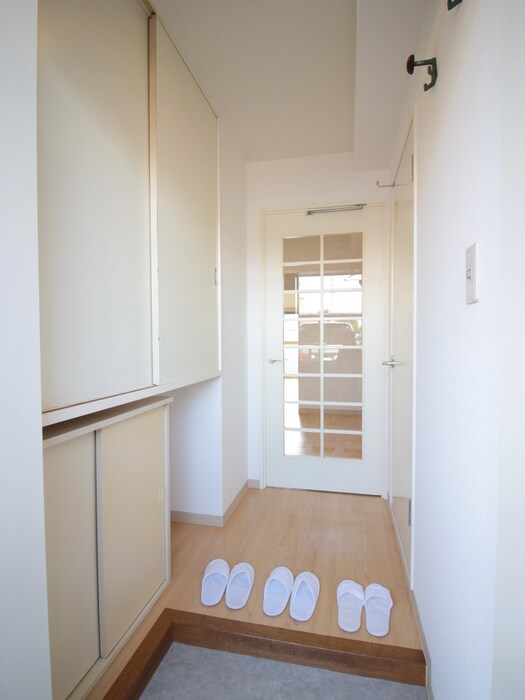 物件内観写真15　(玄関)