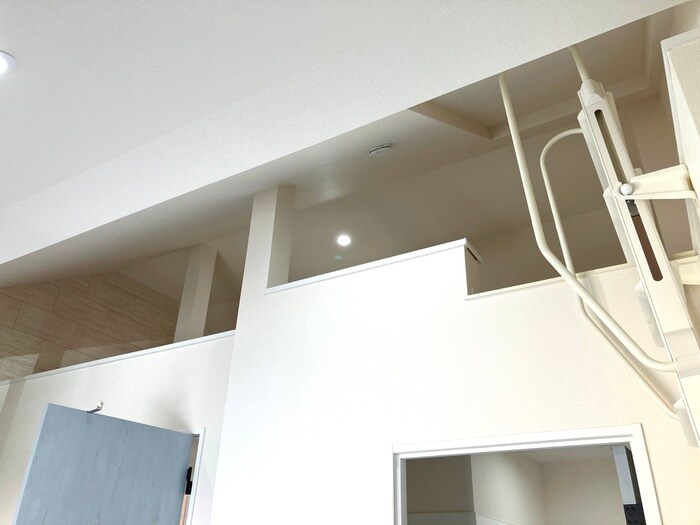 物件内観写真8　(室内からの展望)