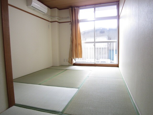 物件内観写真9　(居室)