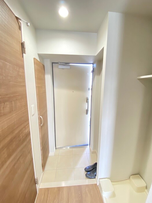 物件内観写真17　(玄関)