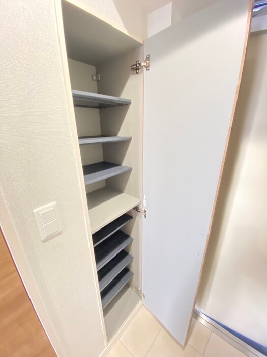 物件内観写真18　(靴箱)