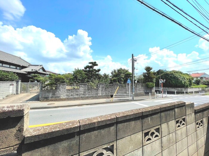 物件内観写真22　(室内からの展望)