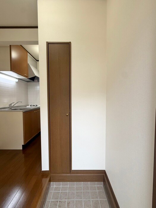 物件内観写真15　(玄関)