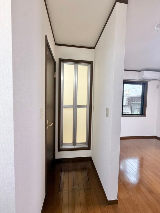 物件内観写真19　(廊下)