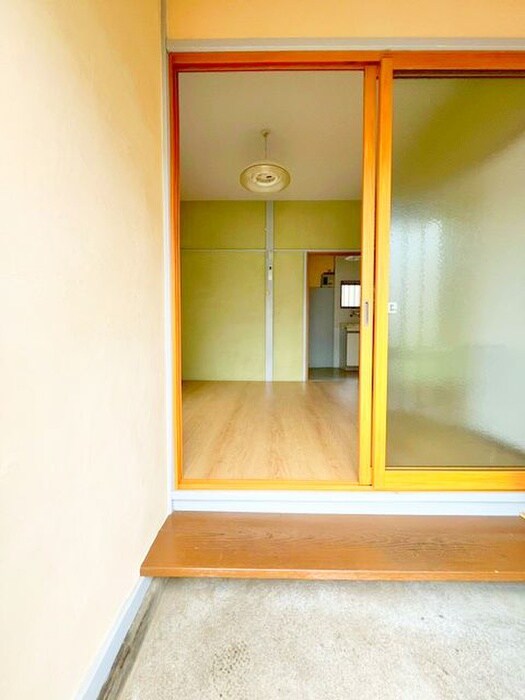 物件内観写真7　(玄関)
