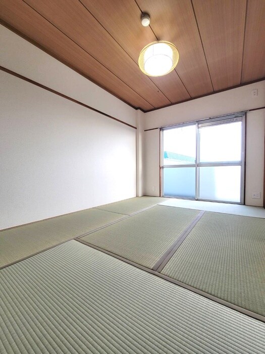 物件内観写真6　(居室)