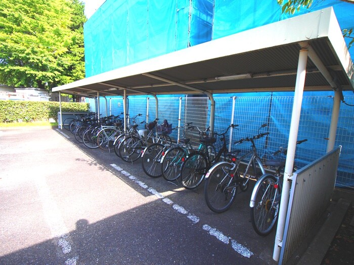 物件外観写真4　(駐輪場)