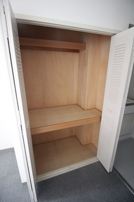 物件内観写真12　(収納)