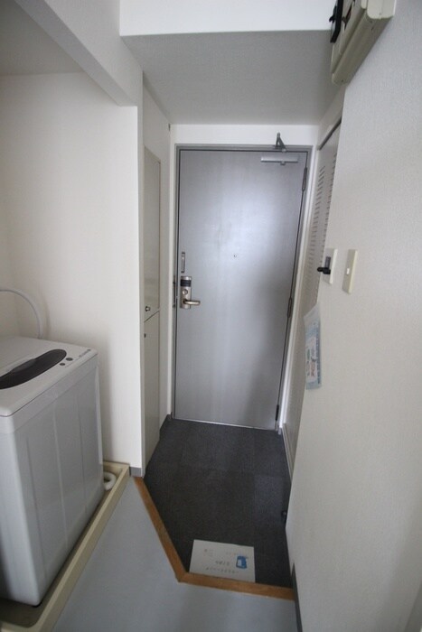 物件内観写真19　(玄関)