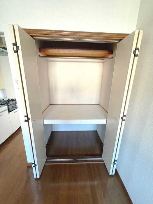 物件内観写真15　(収納)