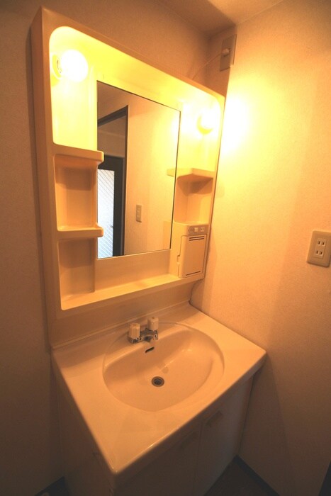 物件内観写真11　(洗面)