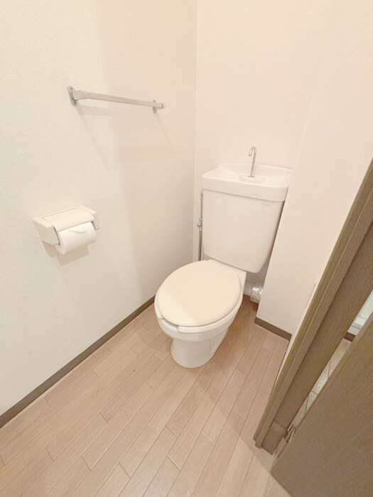 物件内観写真12　(トイレ)