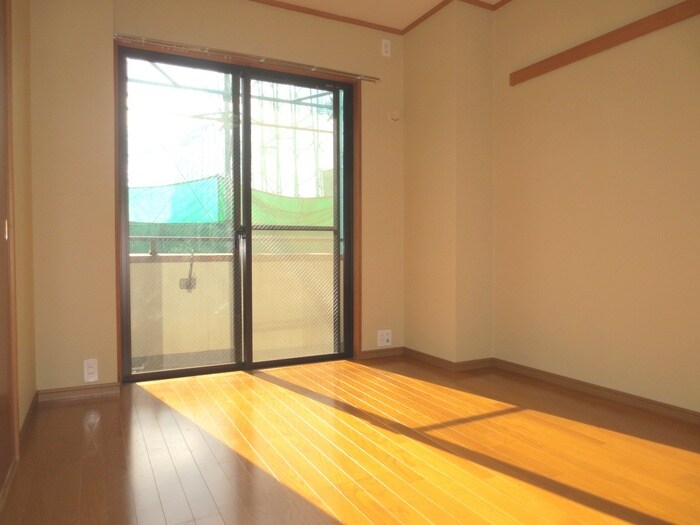 物件内観写真5　(居室)