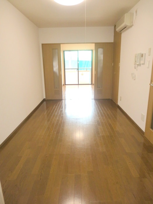 物件内観写真12　(玄関)