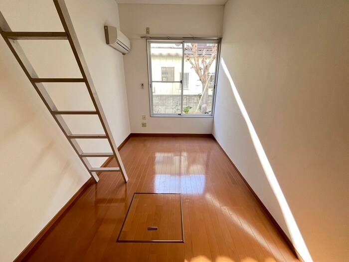 物件内観写真19　(居室)