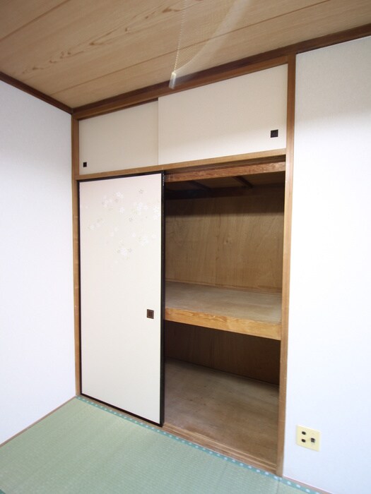 物件内観写真13　(収納)