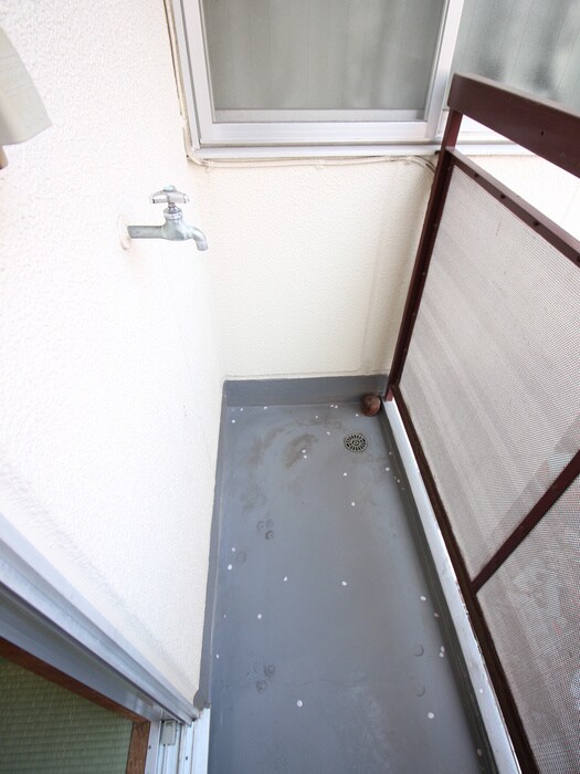 物件内観写真15　(洗濯機置場)