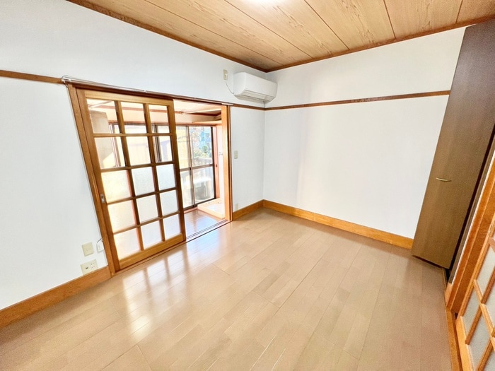 物件内観写真4　(居室)