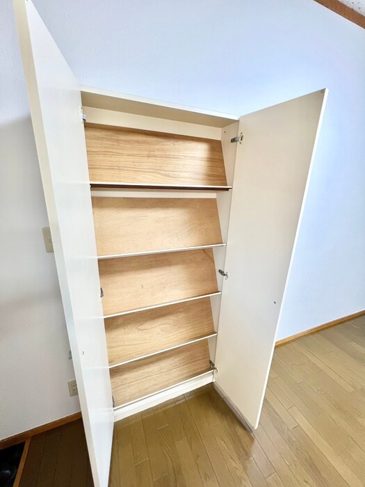 物件内観写真16　(靴箱)