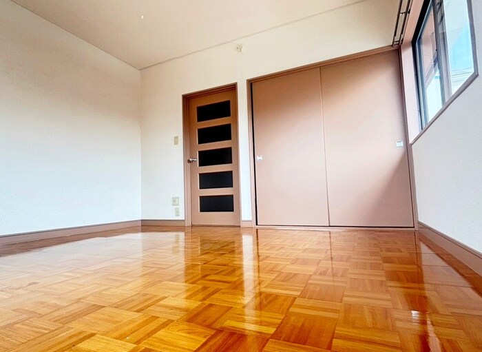 物件内観写真6　(居室)